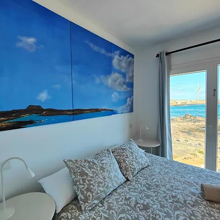 Blue Breeze House With Pool Facing Sea Hébergement de vacances