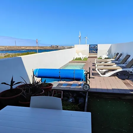 Blue Breeze House With Pool Facing Sea Hébergement de vacances Corralejo
