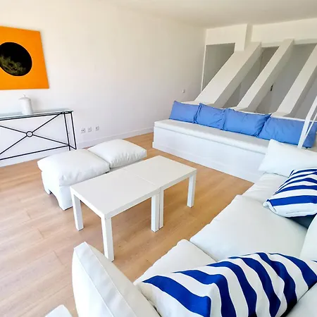 Sun & 1 Semesterbostad *