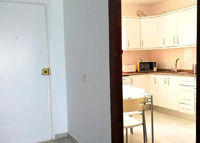 Sun & 1 Semesterbostad *