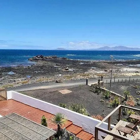 Blue Breeze House With Pool Facing Sea *
