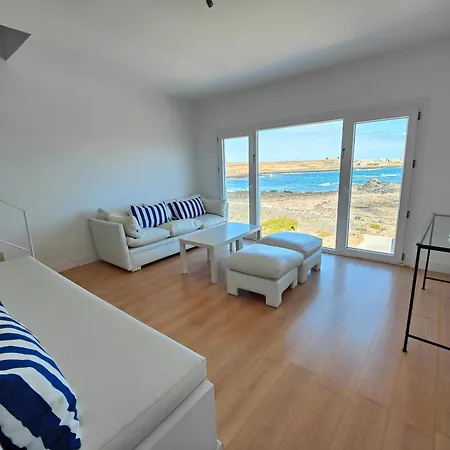 Blue Breeze House With Pool Facing Sea Corralejo